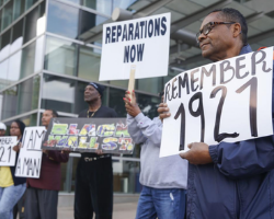 Ian Maule of Tulsa World photograph of protests